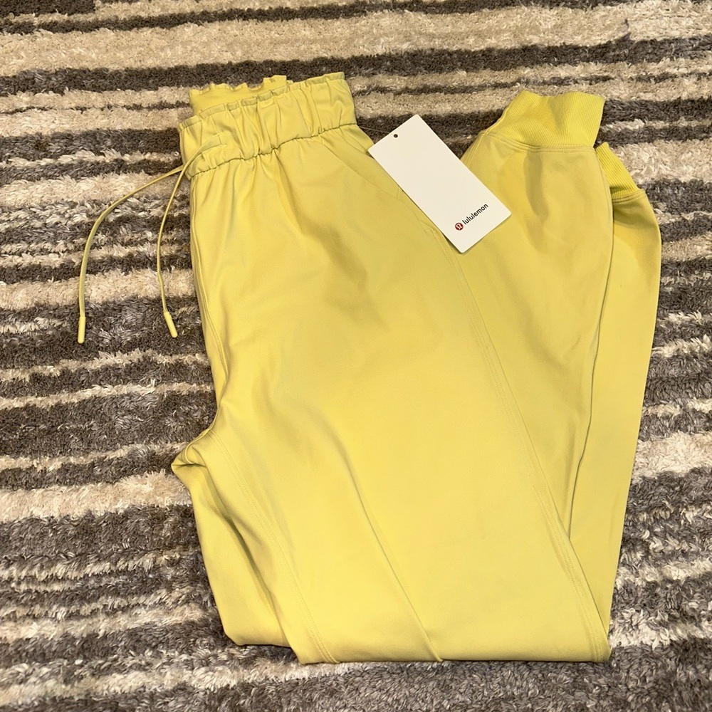 Lululemon joggers